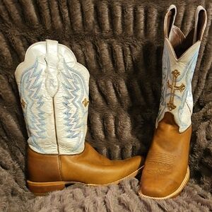 Elegant Women's Cowboy Boots - Tan and Blue